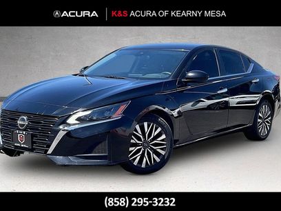 Used 2023 Nissan Altima 2.5 SV