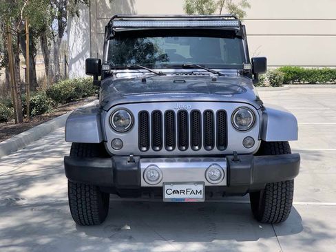 Used 2016 Jeep Wrangler Unlimited Sahara w/ Connectivity Group image 2