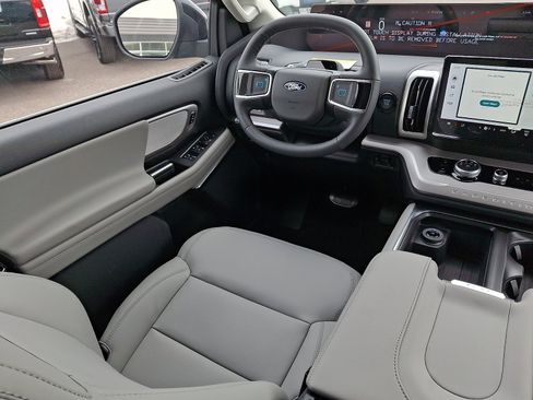 New 2026 Ford Expedition Active AWD/4WD image 9