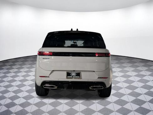 New 2026 Land Rover Range Rover Sport Dynamic SE AWD/4WD image 7
