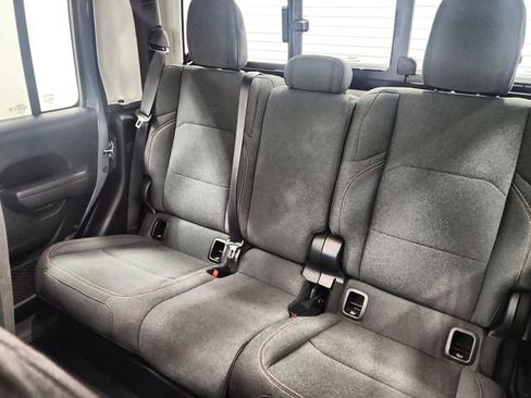 Certified 2024 Jeep Gladiator Sport image 24