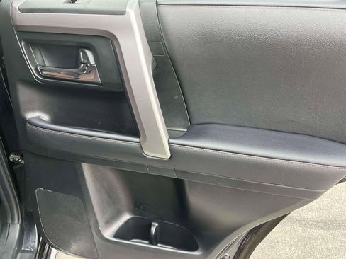 Used 2021 Toyota 4Runner Limited AWD/4WD image 19