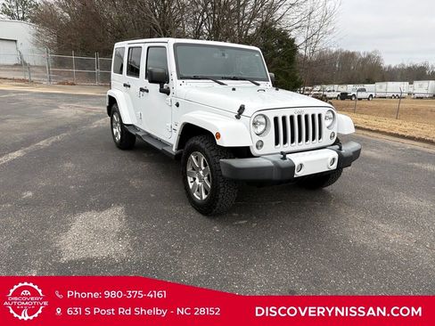 Used 2016 Jeep Wrangler Unlimited Sahara w/ Connectivity Group image 5