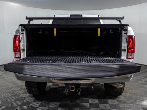 Used 2014 RAM 2500 SLT image 35