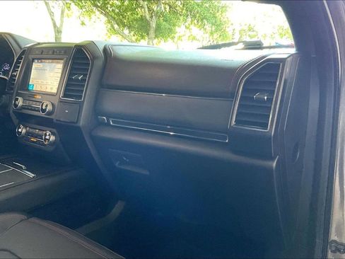 Used 2019 Ford Expedition Limited w/ Equipment Group 303A RWD image 24