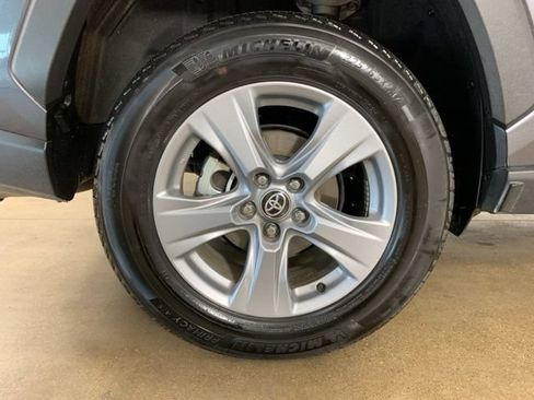 Used 2025 Toyota RAV4 LE AWD/4WD image 38