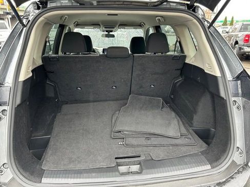 Used 2023 Nissan Rogue SV image 17
