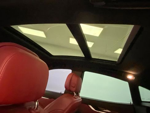 Used 2018 Maserati Levante GranLusso image 37