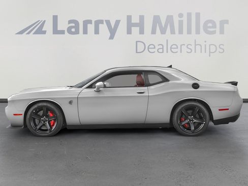 Used 2023 Dodge Challenger SRT Hellcat w/ Driver Convenience Group image 3