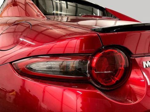 Used 2022 MAZDA MX-5 Miata Club RWD image 26
