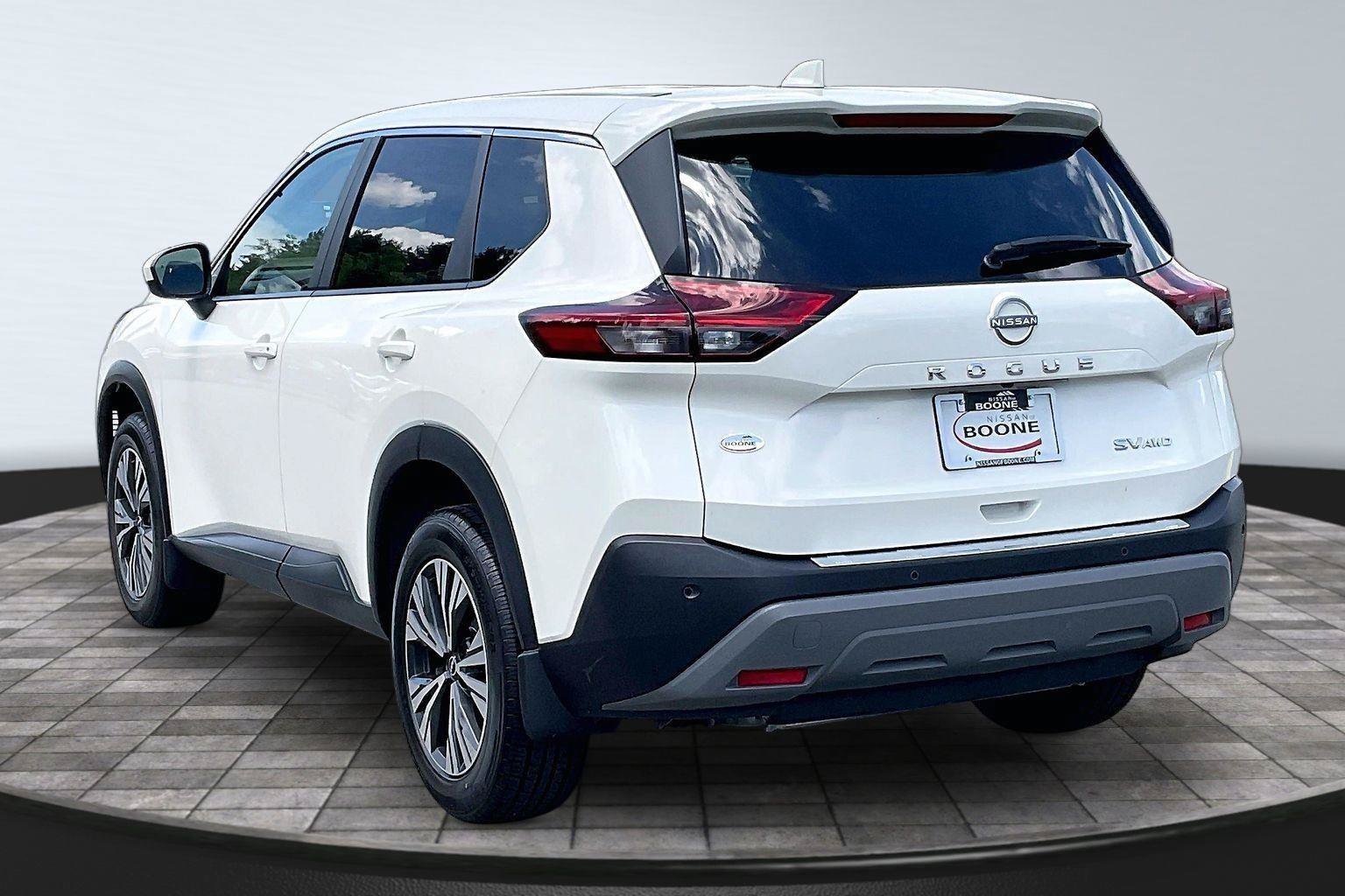 Certified 2023 Nissan Rogue SV AWD/4WD image 3