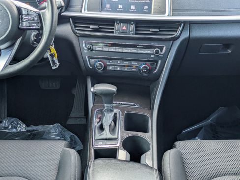 Used 2020 Kia Optima LX FWD image 16