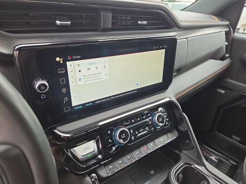 Certified 2024 GMC Sierra 1500 AT4 w/ Technology Package AWD/4WD image 7