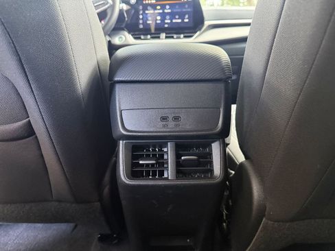 Used 2025 Chevrolet Equinox LT AWD/4WD image 21