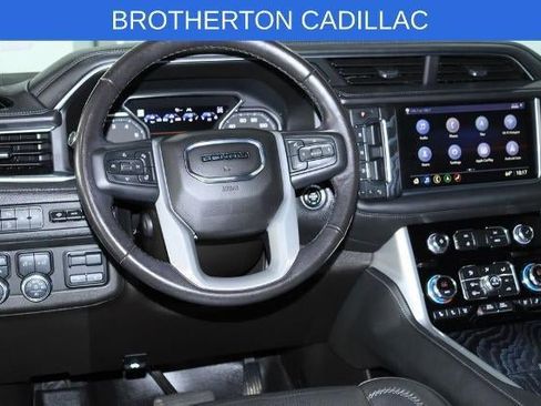 Used 2021 GMC Yukon XL Denali w/ Denali Ultimate Package AWD/4WD image 20