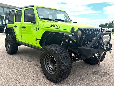 Used 2021 Jeep Wrangler Unlimited Sport AWD/4WD image 3