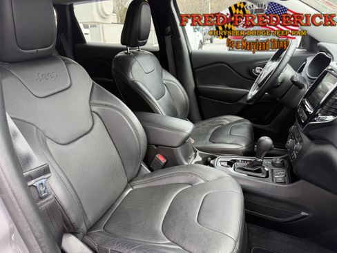 Used 2020 Jeep Cherokee Limited w/ Technology Group image 14