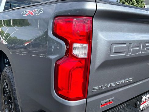 Used 2021 Chevrolet Silverado 1500 Custom AWD/4WD image 26