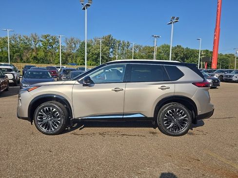 New 2026 Nissan Rogue Platinum w/ Platinum Premium Package image 4