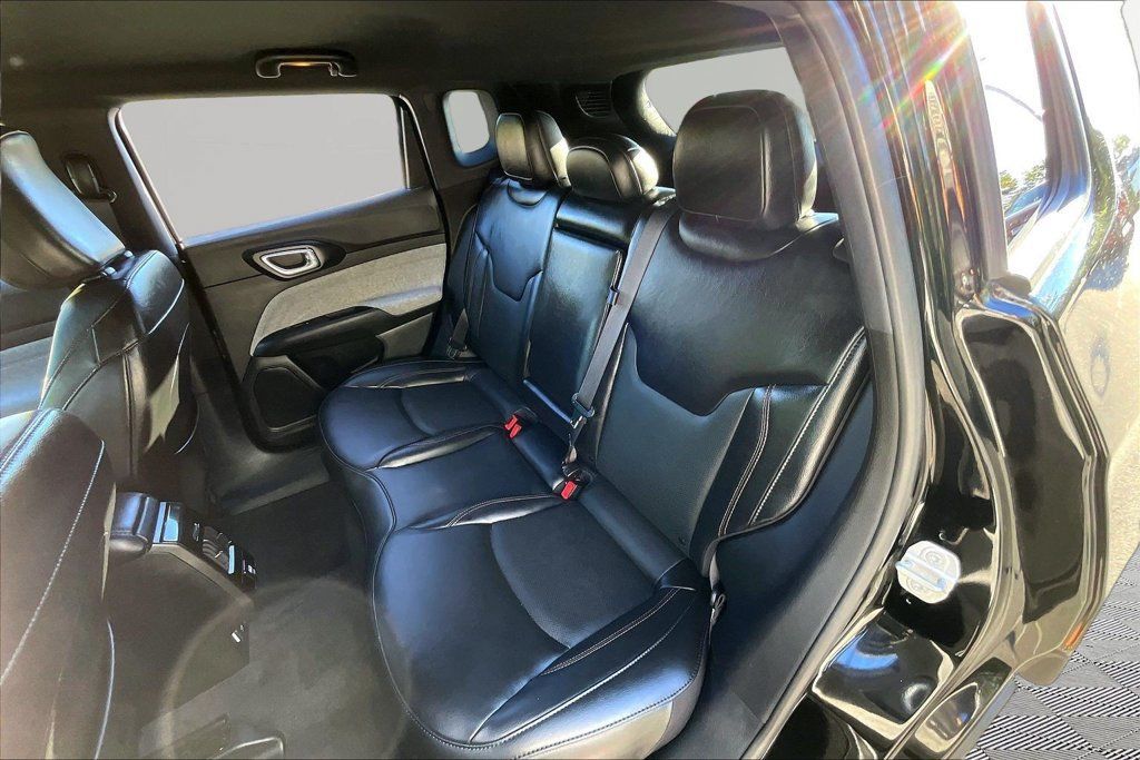Used 2023 Jeep Compass Latitude AWD/4WD image 18