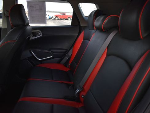 Used 2023 Kia Soul LX w/ LX Technology Package image 15