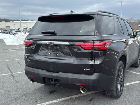 Used 2023 Chevrolet Traverse RS w/ LPO, Cargo Package image 6