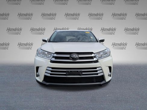 Used 2019 Toyota Highlander XLE AWD/4WD image 5