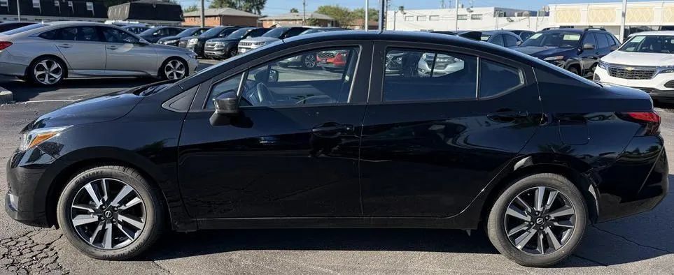 Used 2025 Nissan Versa SV FWD image 7