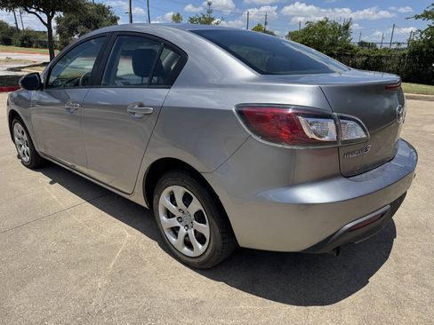 Used 2010 MAZDA MAZDA3 i Sport FWD image 5