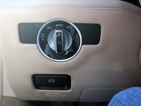 Used 2017 Mercedes-Benz SL 450 image 26