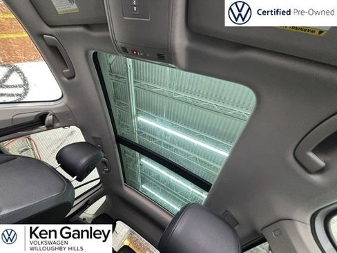 Used 2020 Volkswagen Tiguan SE w/ Panoramic Sunroof Package AWD/4WD image 26
