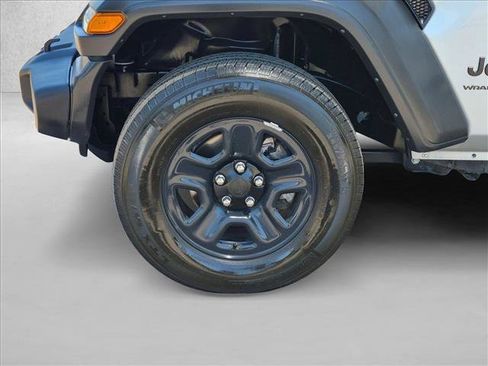 Used 2023 Jeep Wrangler Sport AWD/4WD image 9