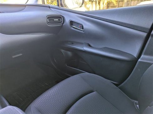 Used 2019 Toyota Prius LE image 16