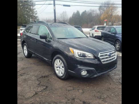 Used 2015 Subaru Outback 2.5i Premium image 2