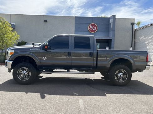 Used 2016 Ford F250 XLT w/ XLT Premium Package AWD/4WD image 7