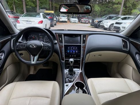 Used 2019 INFINITI Q50 Luxe w/ Essential Package (3.0T Luxe) RWD image 14