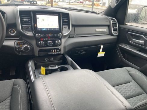 Used 2025 RAM 1500 Big Horn AWD/4WD image 18