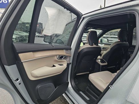 New 2026 Volvo XC90 T8 Ultra w/ Lounge Package AWD/4WD image 15