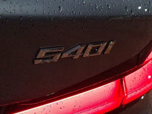 Used 2022 BMW 540i xDrive w/ Convenience Package image 28