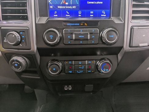 Used 2019 Ford F150 XLT w/ Equipment Group 302A Luxury AWD/4WD image 22