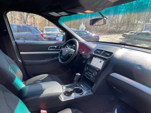 Used 2017 Ford Explorer XLT w/ Equipment Group 201A image 41