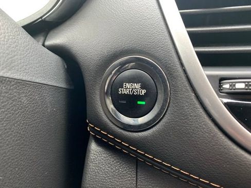 Used 2021 Chevrolet Trax LT w/ Driver Confidence Package image 17