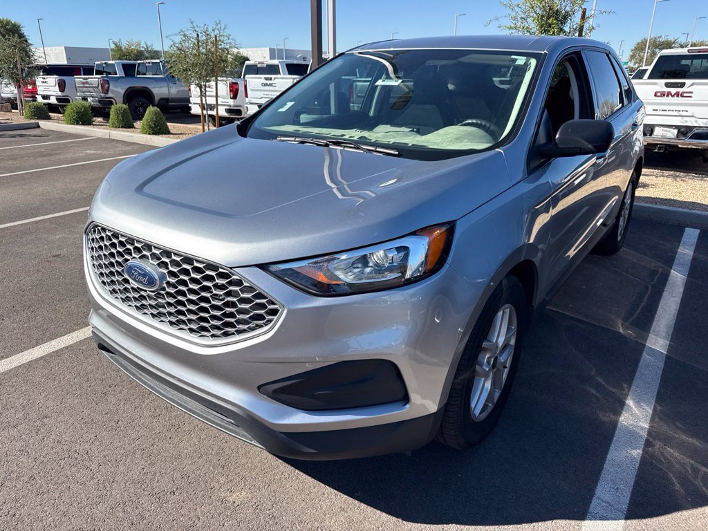 Used 2023 Ford Edge SE AWD/4WD image 2