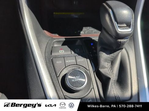Used 2019 Toyota RAV4 Limited w/ Advanced Technology Package AWD/4WD image 5
