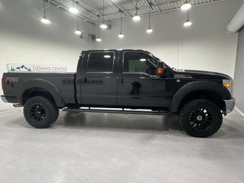 Used 2016 Ford F250 Lariat w/ Lariat Interior Package AWD/4WD image 9