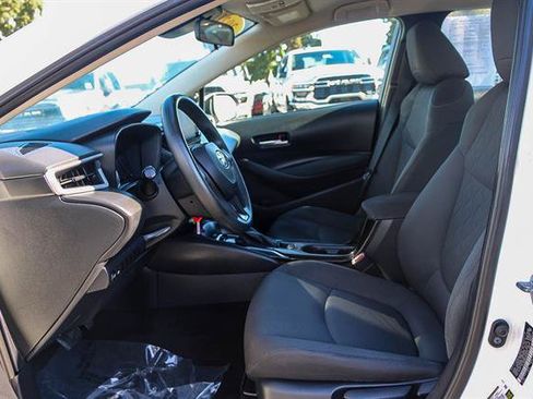Used 2021 Toyota Corolla LE image 17