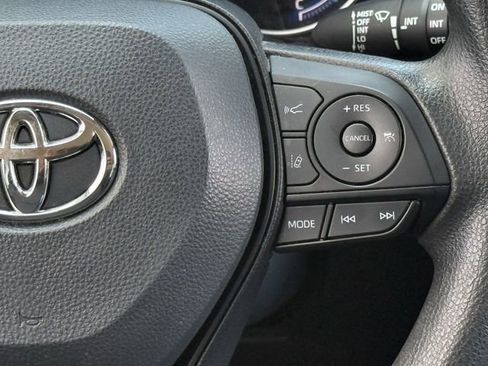 Used 2023 Toyota RAV4 XLE image 15