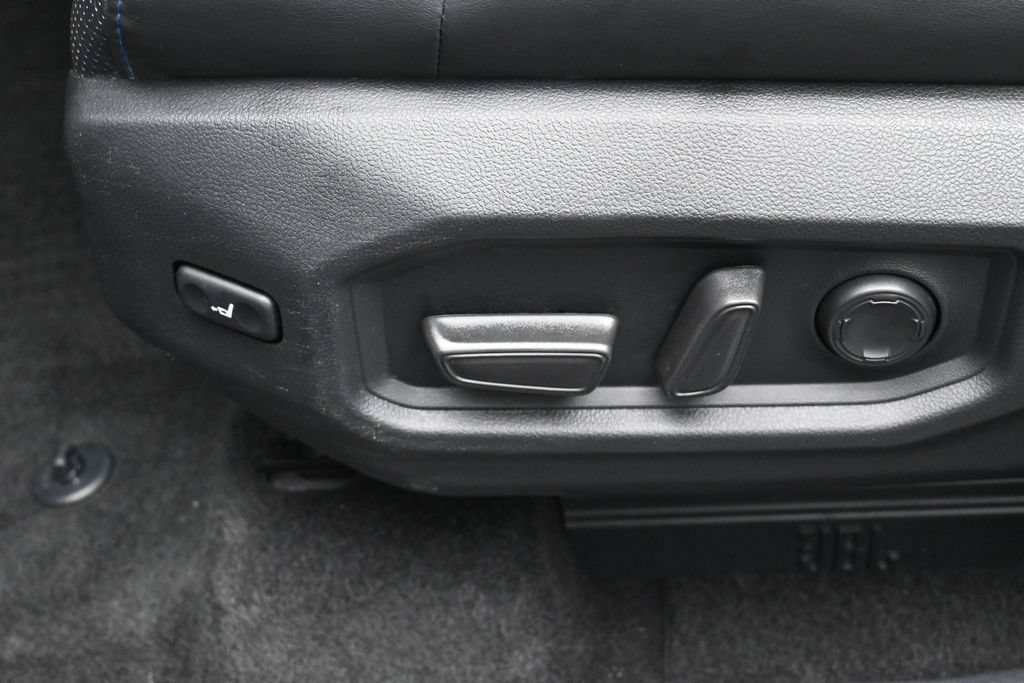 Used 2025 Toyota Tundra Platinum AWD/4WD image 10
