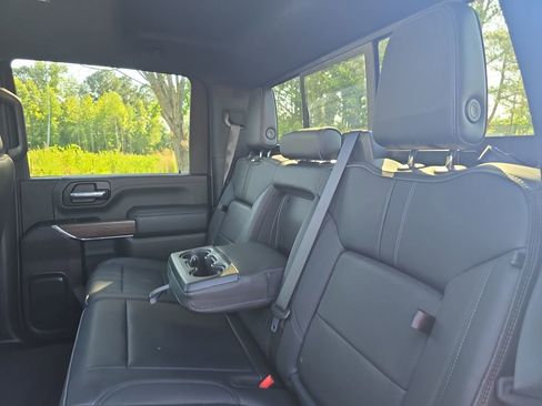 Used 2023 Chevrolet Silverado 2500 High Country w/ Z71 Off-Road Package AWD/4WD image 13