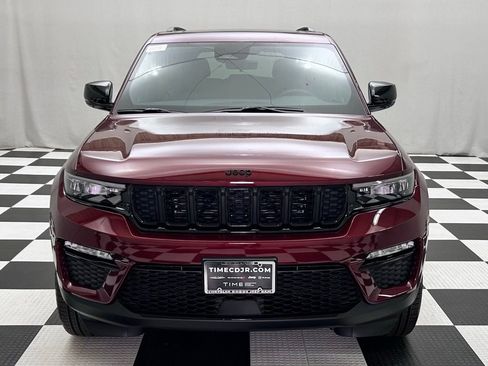 New 2025 Jeep Grand Cherokee Limited w/ Black Appearance Package image 3